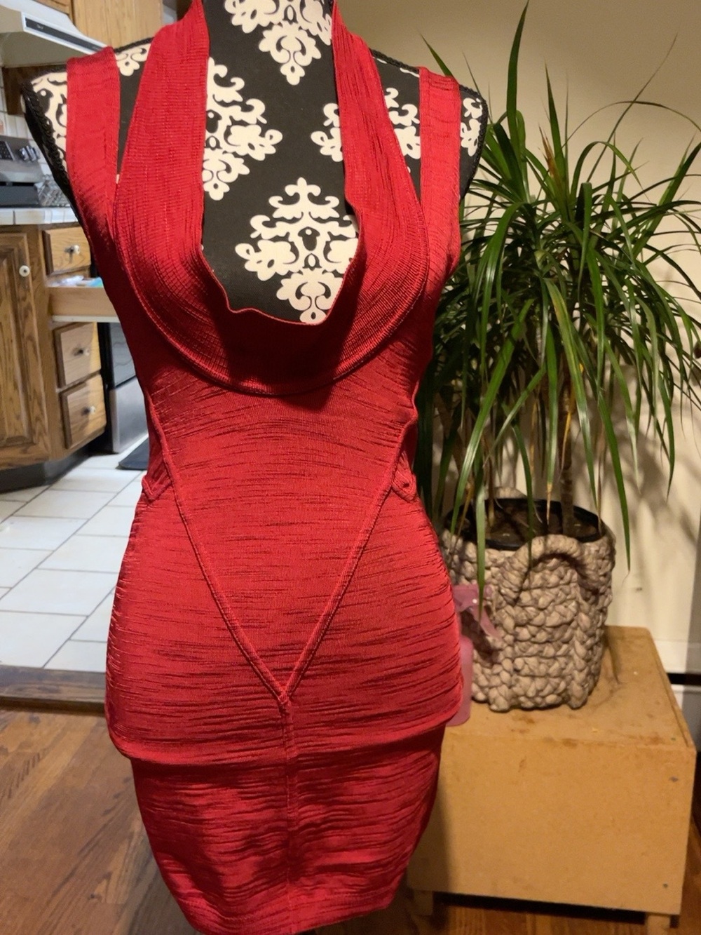 Vintage Azzedine Alaïa Red Sculptural Knit Mini Dress – Anna Bayle Archive 6048